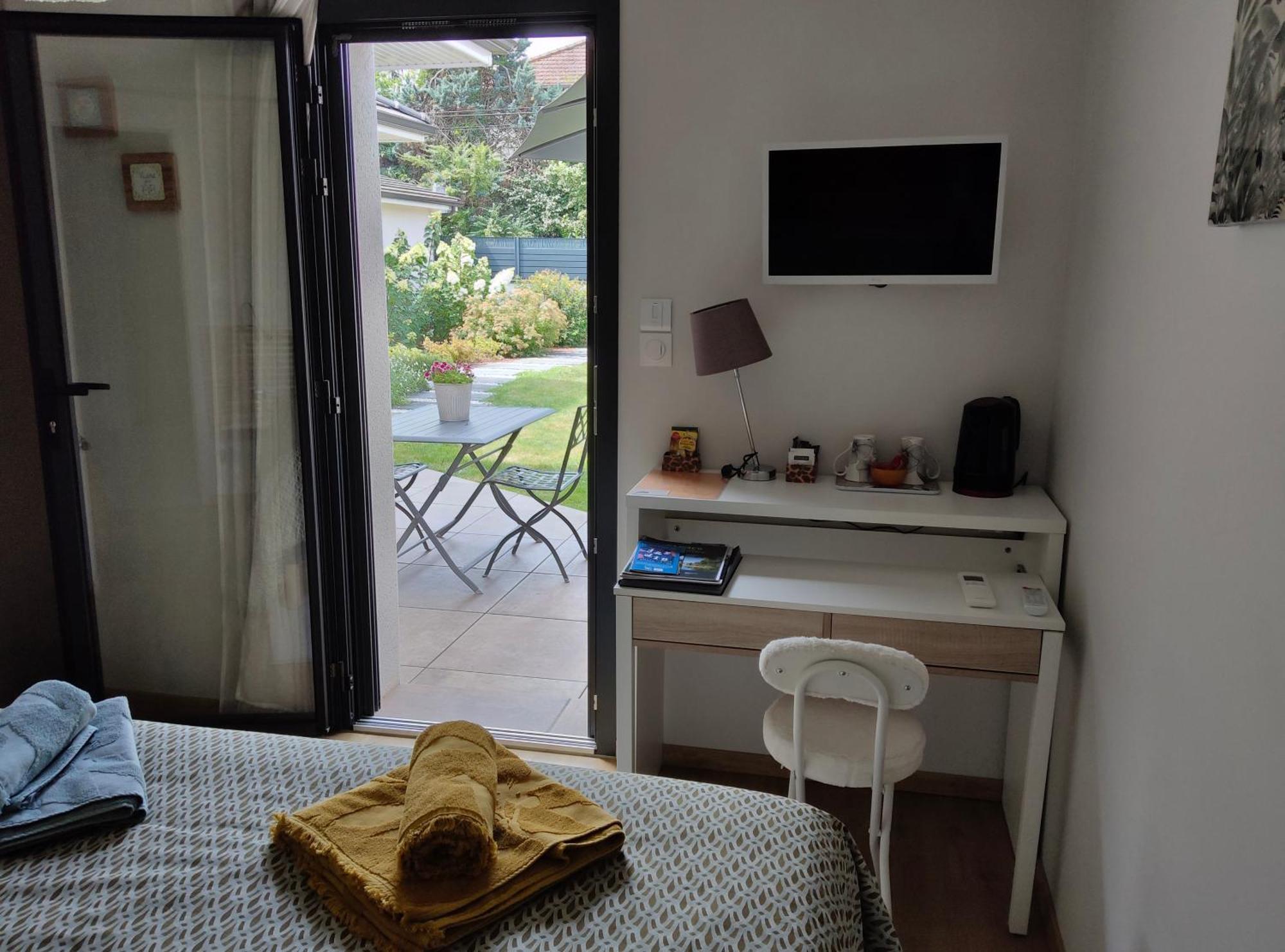 Du Cote De Chez Paule, Chambre Avec Entree Independante Et Salle D'Eau Privative Semeac ภายนอก รูปภาพ